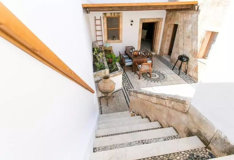 هتل Villa Evangelia