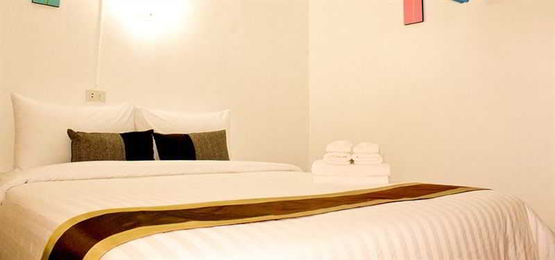 בית מלון כפרי Peejohnika  Koh Phangan