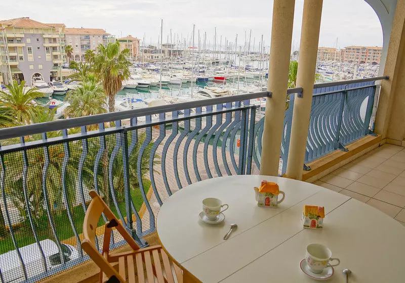 Hotelli Aigue Marine