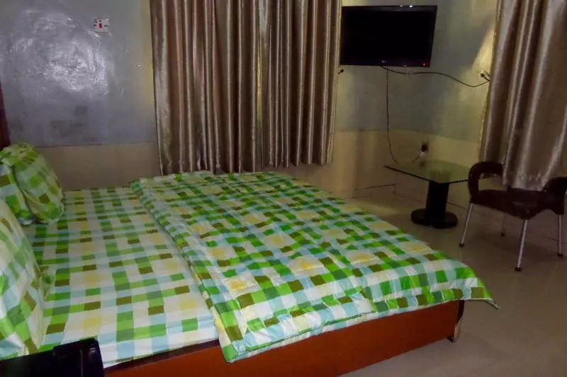 Hotel Domani Suite And Leisure Limited