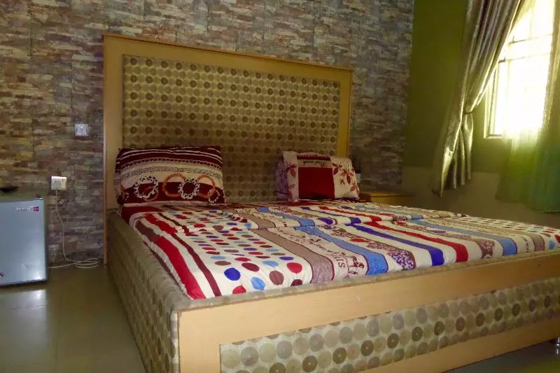 Hotel Domani Suite And Leisure Limited