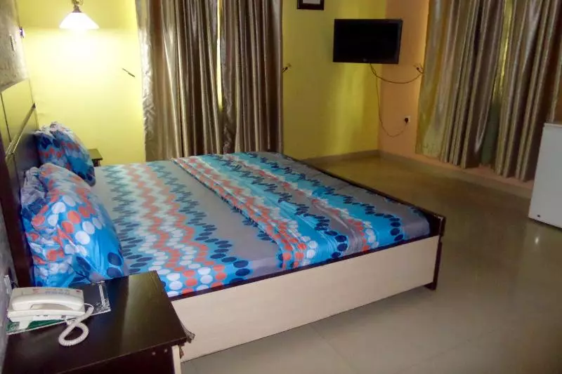 Hotel Domani Suite And Leisure Limited