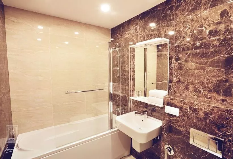 Hotel Familion Apart