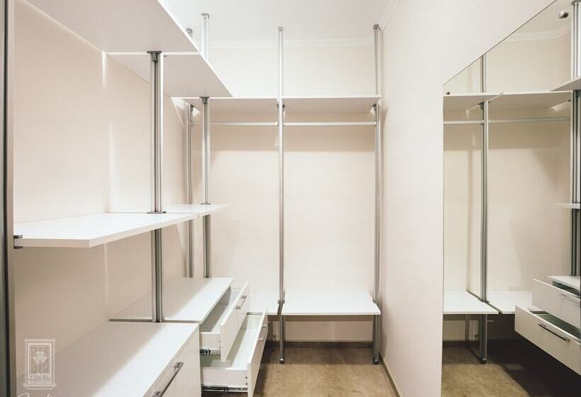 هتل Familion Apart