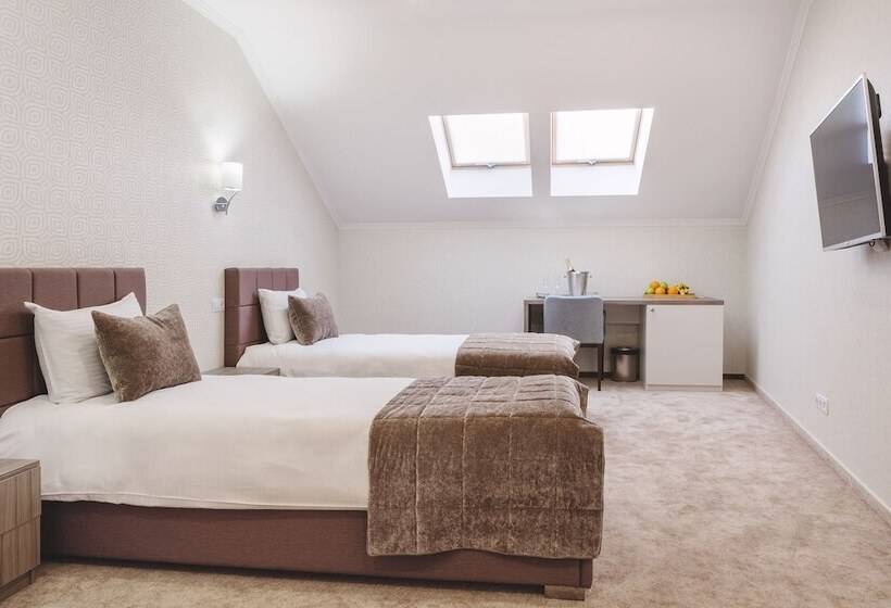 هتل Familion Apart