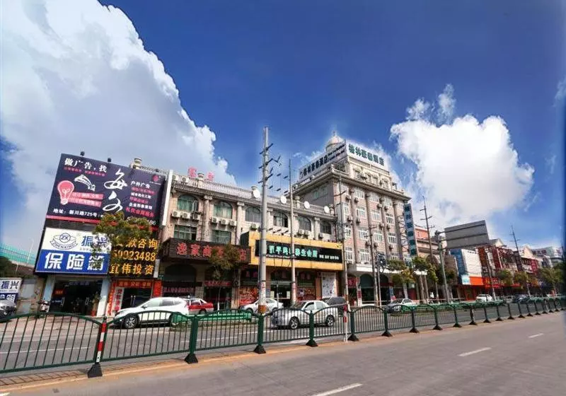 Hotelli Greentree Inn Shanghai Pudong Airport Huaxia East Road Railway Station Shell