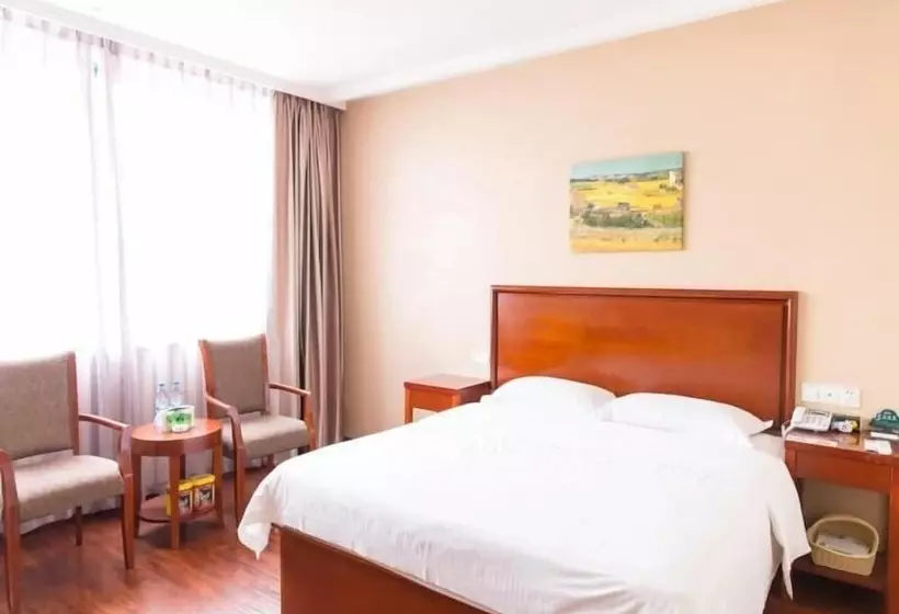 Hotelli Greentree Inn Suzhou Kunshan High Speed Rail Station Hengshan Road Express
