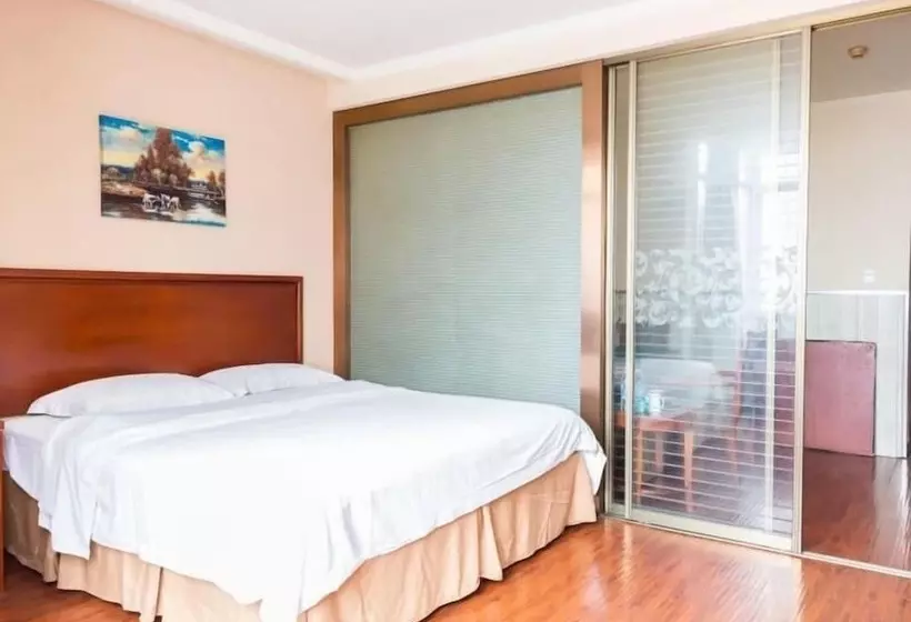 Hotelli Greentree Inn Suzhou Kunshan High Speed Rail Station Hengshan Road Express