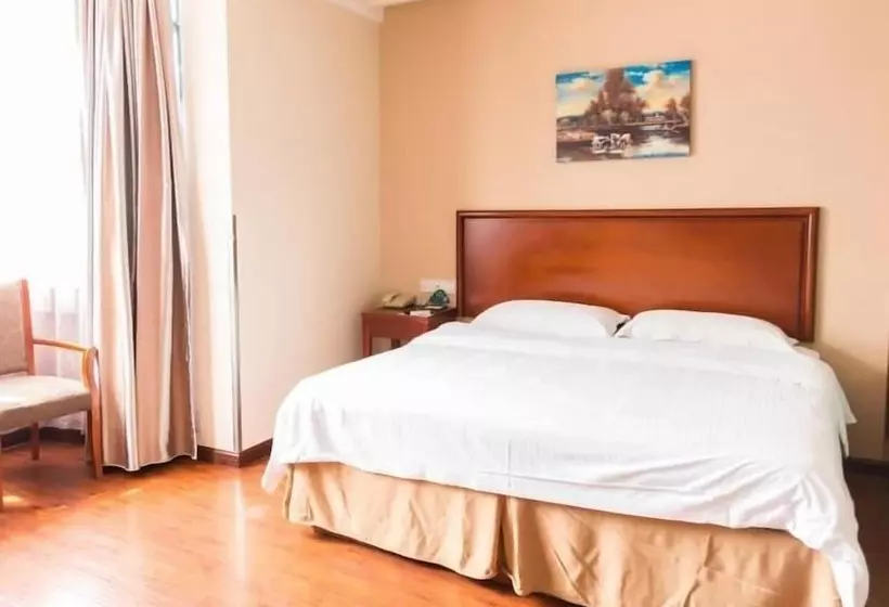 Hotelli Greentree Inn Suzhou Kunshan High Speed Rail Station Hengshan Road Express