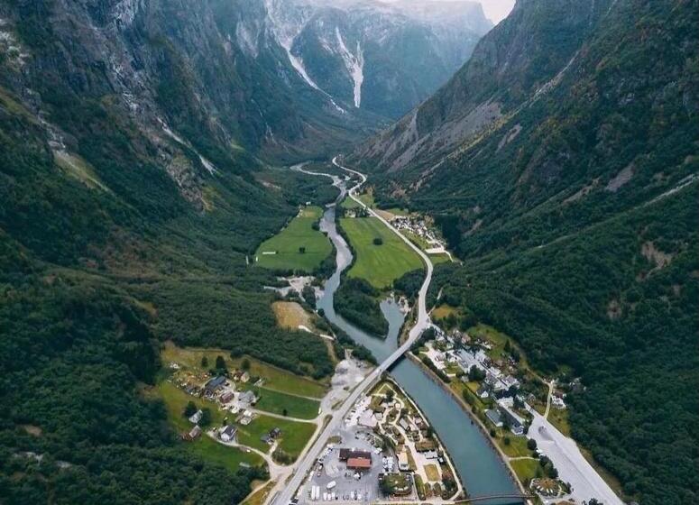 Отель Gudvangen Fjordtell