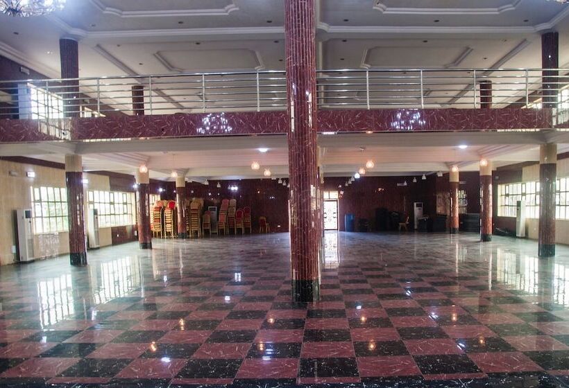 هتل Jata Events And Suites