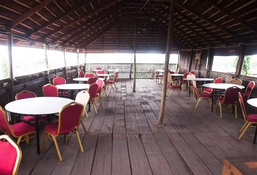 ホテル Jata Events And Suites