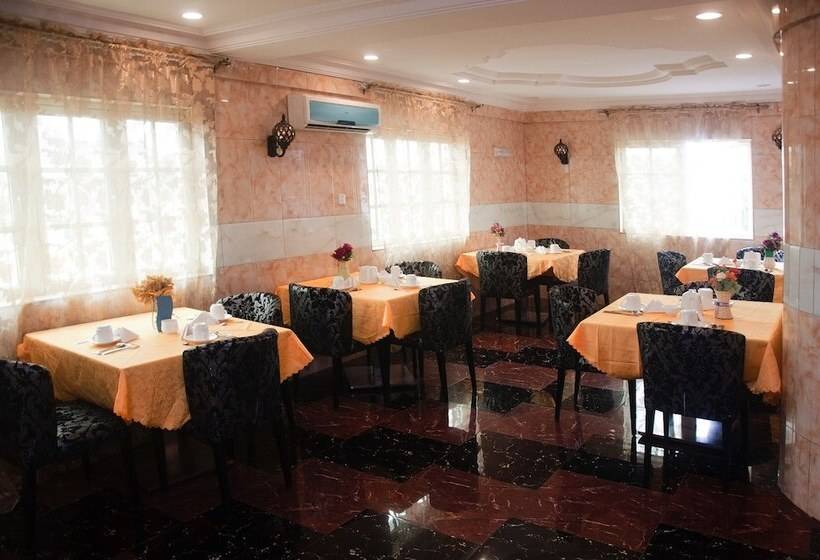 هتل Jata Events And Suites