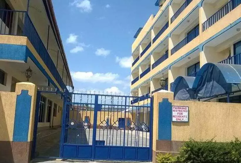 هتل Konza City Tranzit