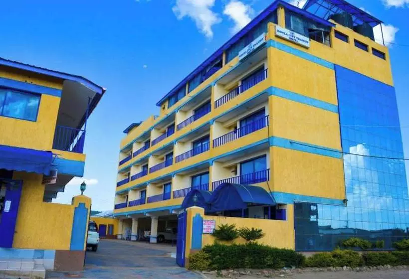 هتل Konza City Tranzit