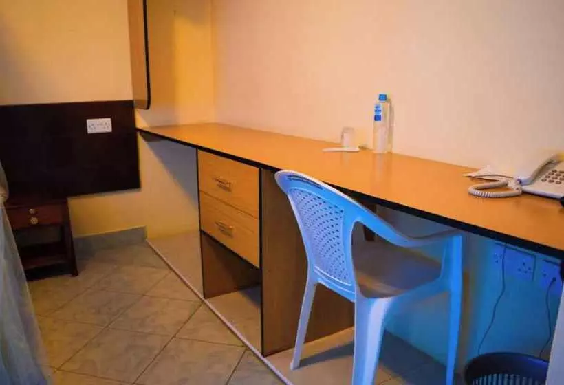 هتل Konza City Tranzit