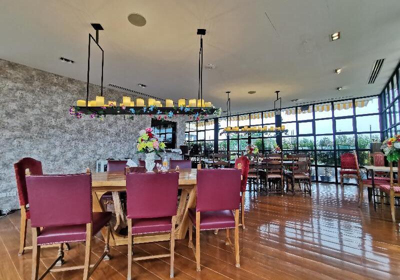 Otel Lertnimit Boutique