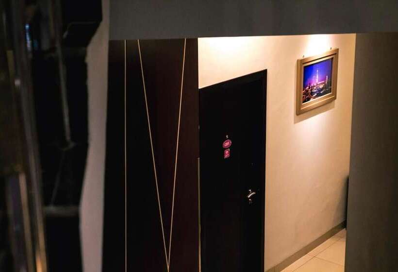 فندق D  Calia Tarakan