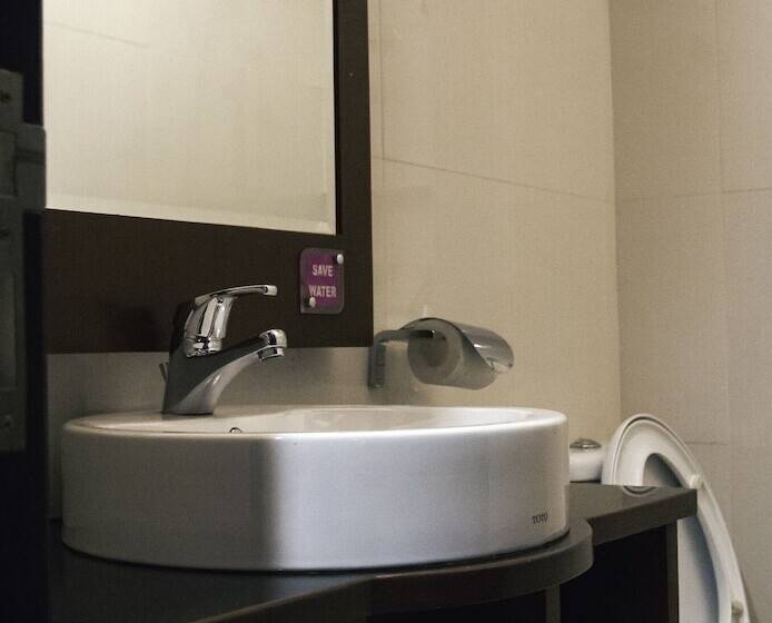 فندق D  Calia Tarakan