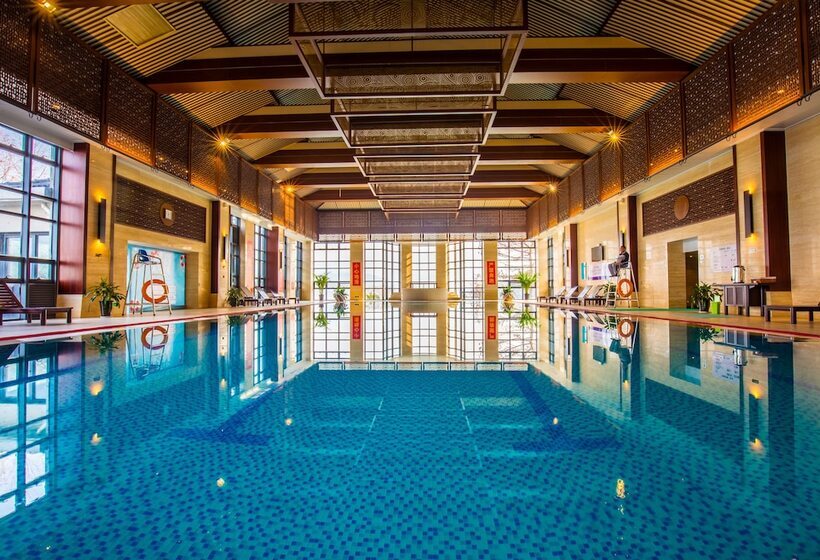 בית מלון כפרי New Century Resort Yuyao Siming Lake