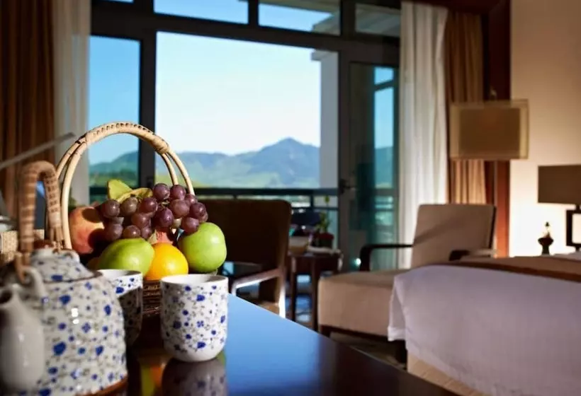 Hotelli New Century Resort Yuyao Siming Lake