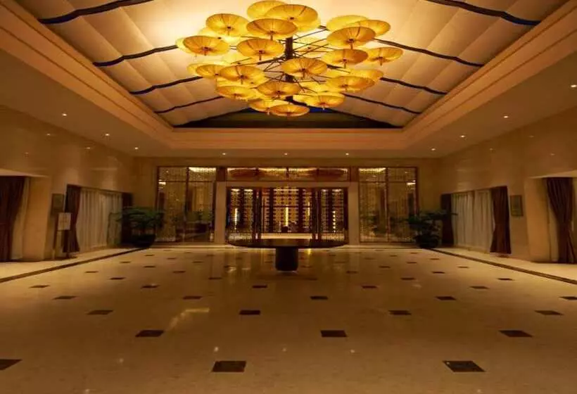 Hotelli New Century Resort Yuyao Siming Lake