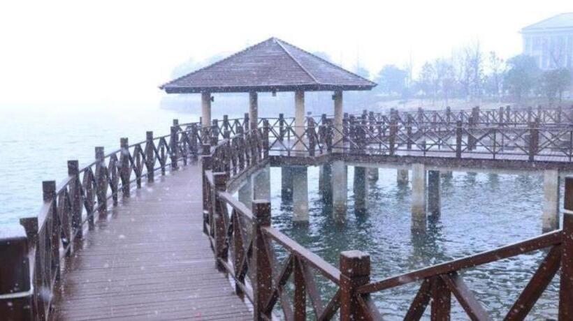 בית מלון כפרי New Century Resort Yuyao Siming Lake