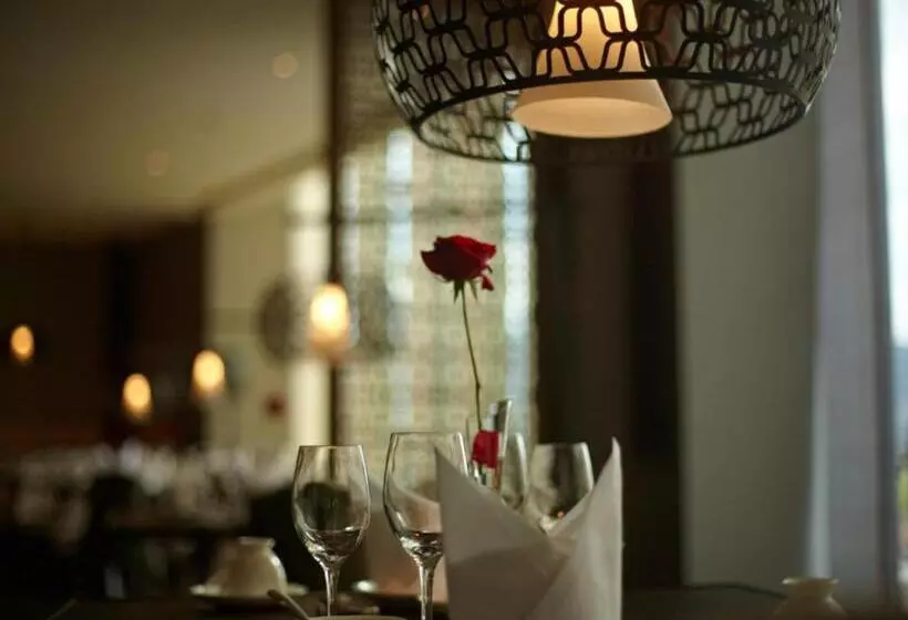 Hotelli New Century Resort Yuyao Siming Lake