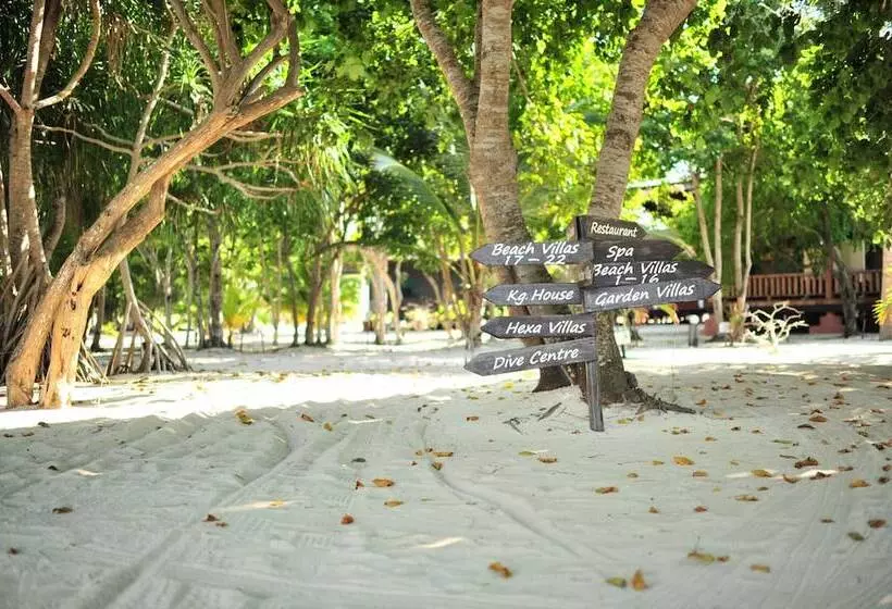 هتل Pom Pom Island Resort