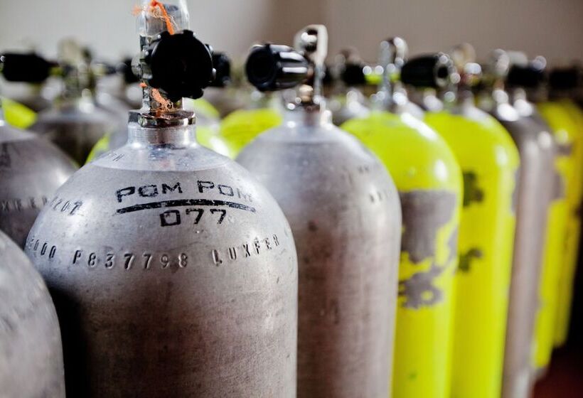 Szálloda Pom Pom Island Resort