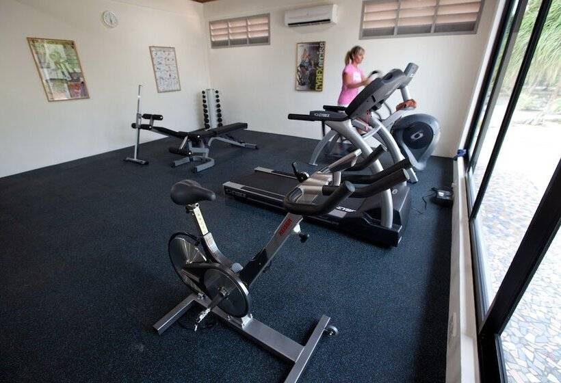 Szálloda Pom Pom Island Resort