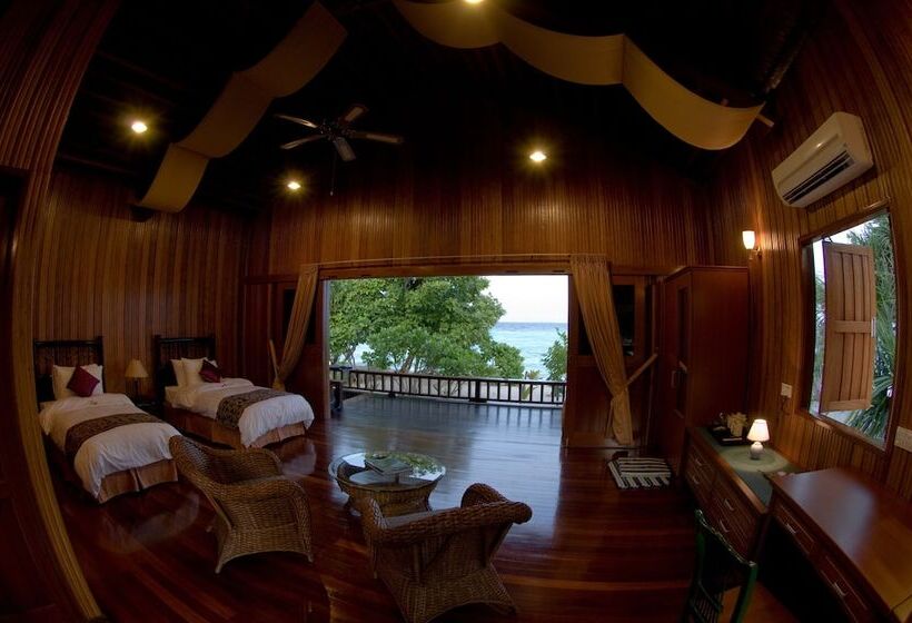 Szálloda Pom Pom Island Resort