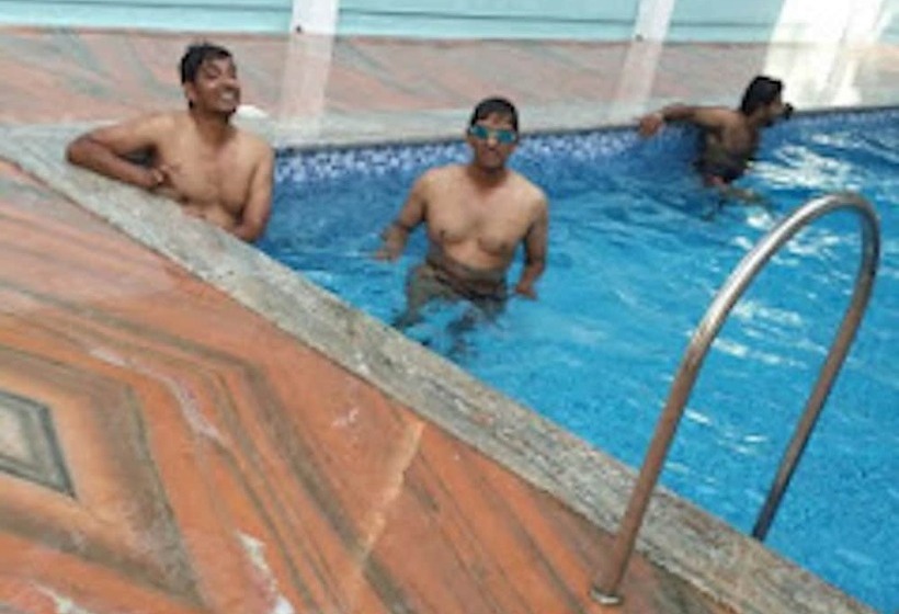 Meera Motels & Residency