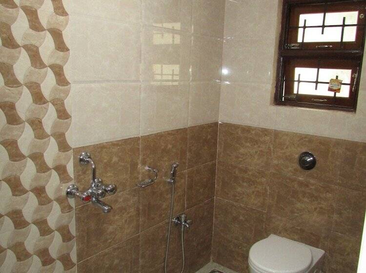 Meera Motels & Residency