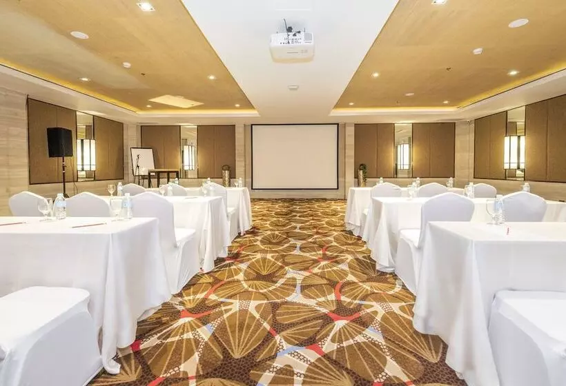 Savoy Hotel Boracay Newcoast