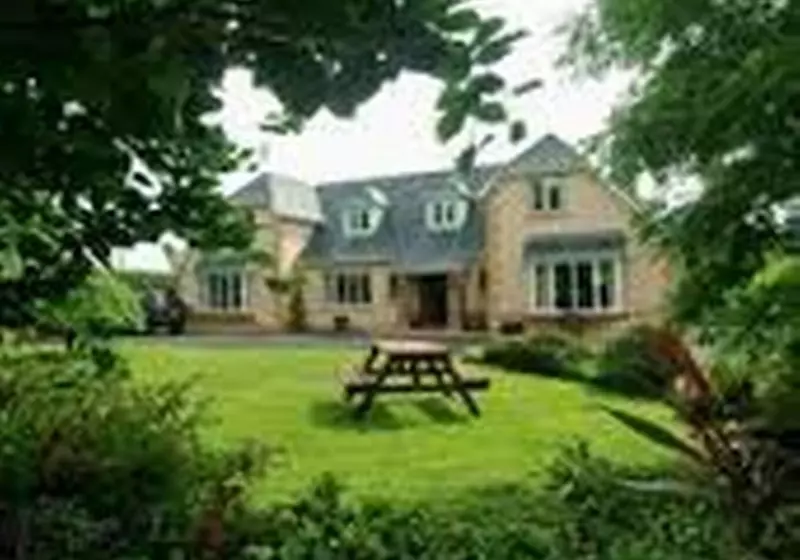 تختخواب و صبحانه Oakwood House
