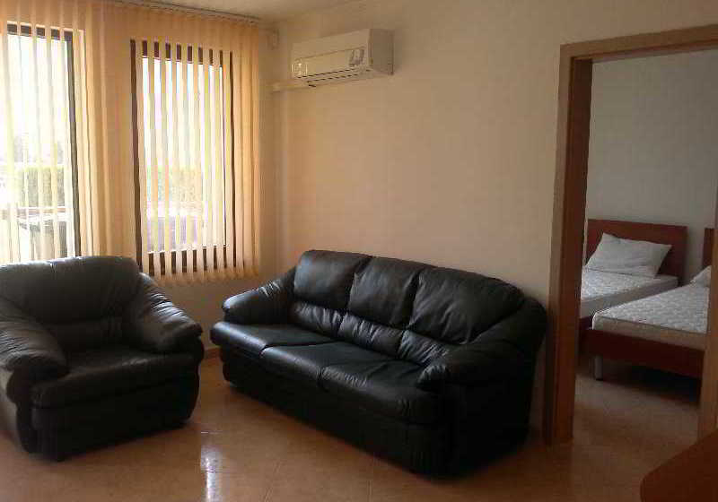 בית מלון כפרי Dolphin - Sweti Wlas