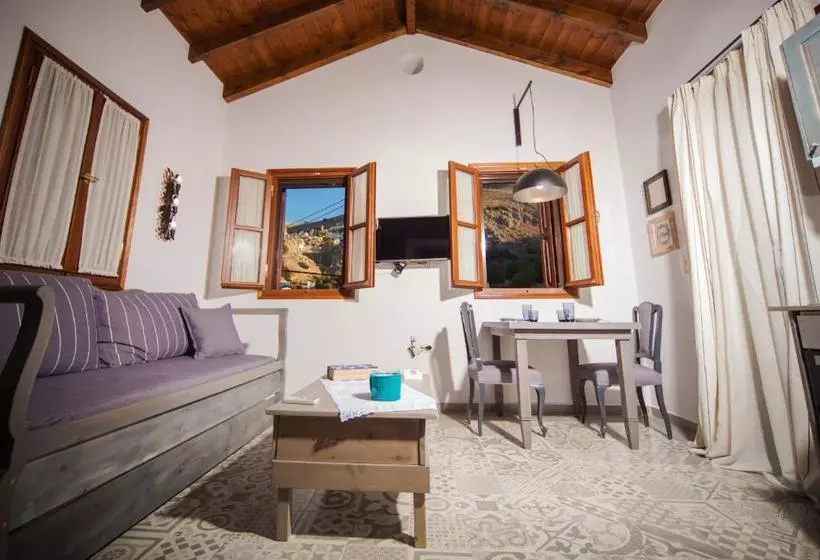 ホテル Kaminos Village