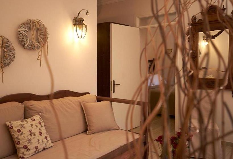 ホテル Kaminos Village