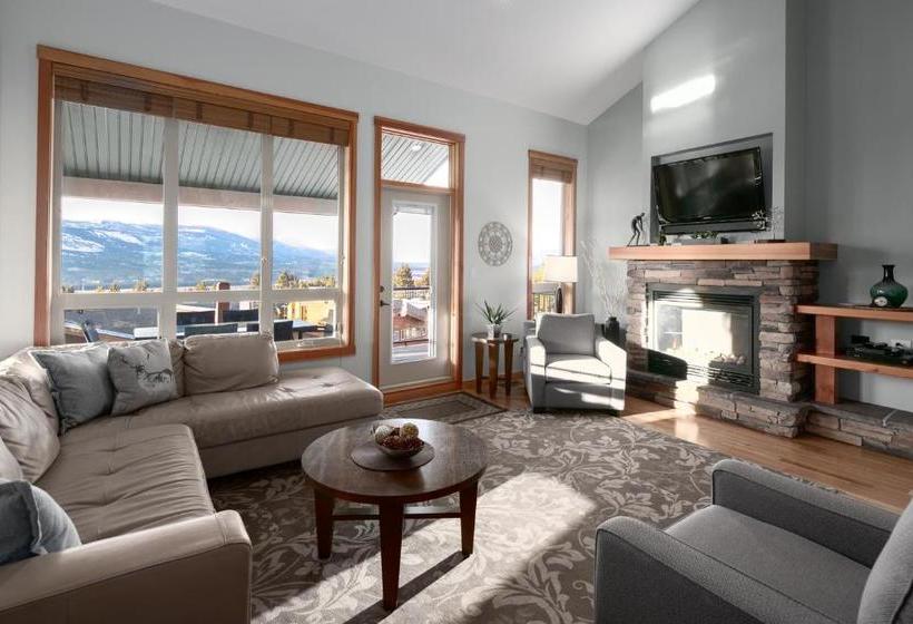 هتل The Residences At Fairmont Ridge