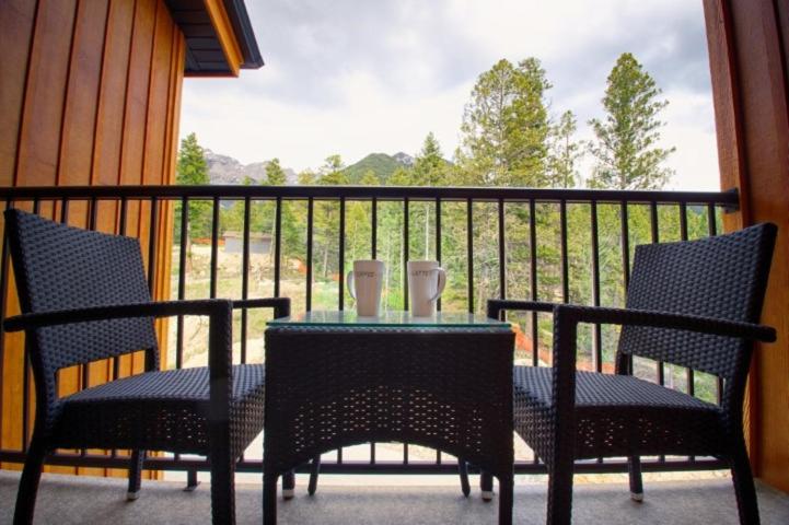 هتل The Residences At Fairmont Ridge