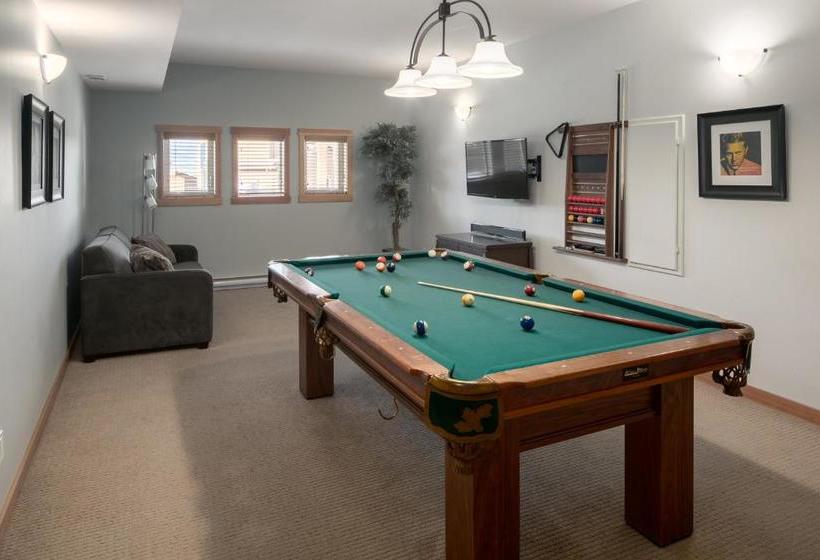 هتل The Residences At Fairmont Ridge