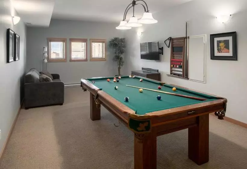 Hotelli The Residences At Fairmont Ridge