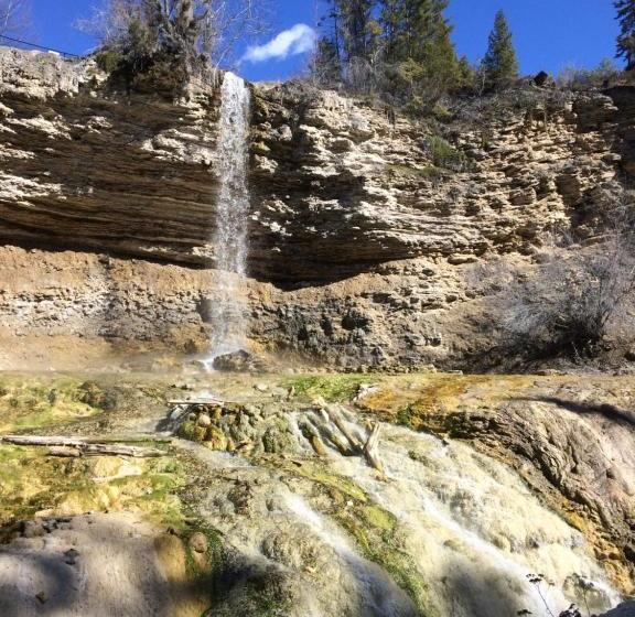 هتل The Residences At Fairmont Ridge