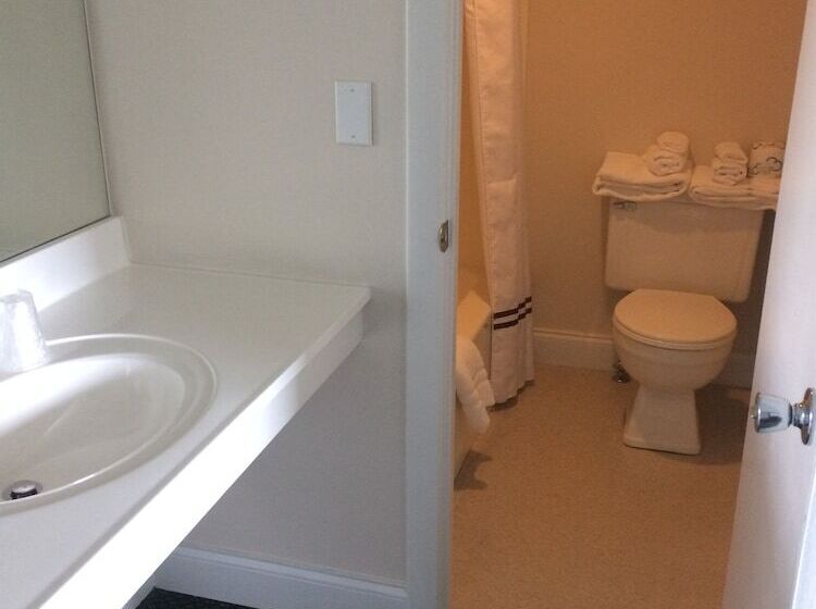 فندق Trade Winds On The Bay