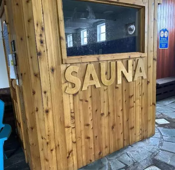 Hotelli Trade Winds On The Bay