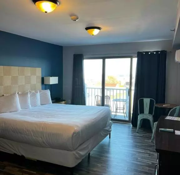 Hotelli Trade Winds On The Bay