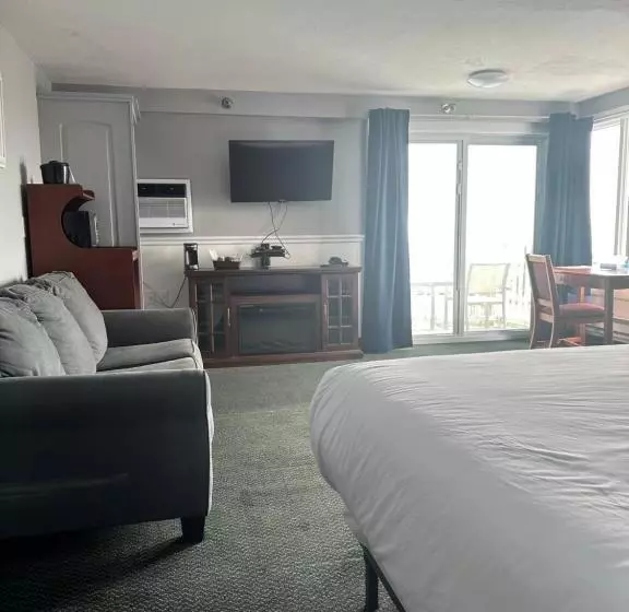 Hotelli Trade Winds On The Bay