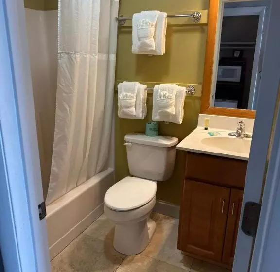 Hotelli Trade Winds On The Bay