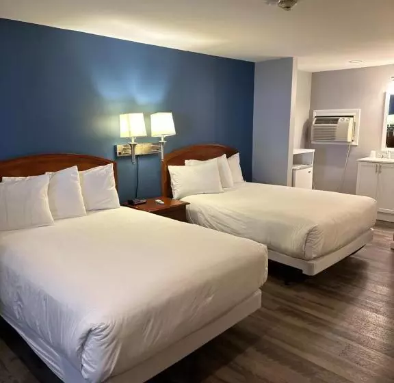 Hotelli Trade Winds On The Bay